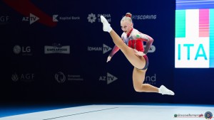 q sen iw 6 ita 1 marras elisa sfe03869 copia simone ferraro ph